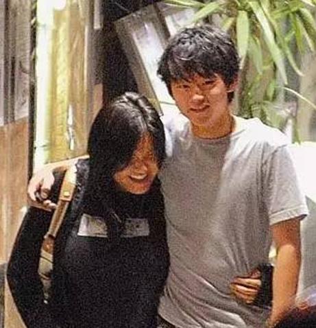 霍家合照吃瓜,一场吃瓜盛宴