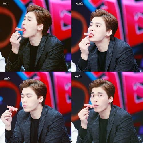 泰国吃瓜李易峰,揭秘明星在异国他乡的日常生活